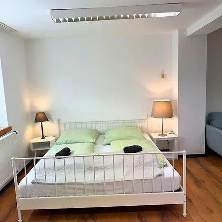 Holiday home Haus Mit Kostenlosen Oeffentlichen Parkplaetzen Cologne